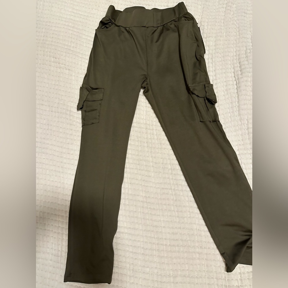 Off brand cargo leggings